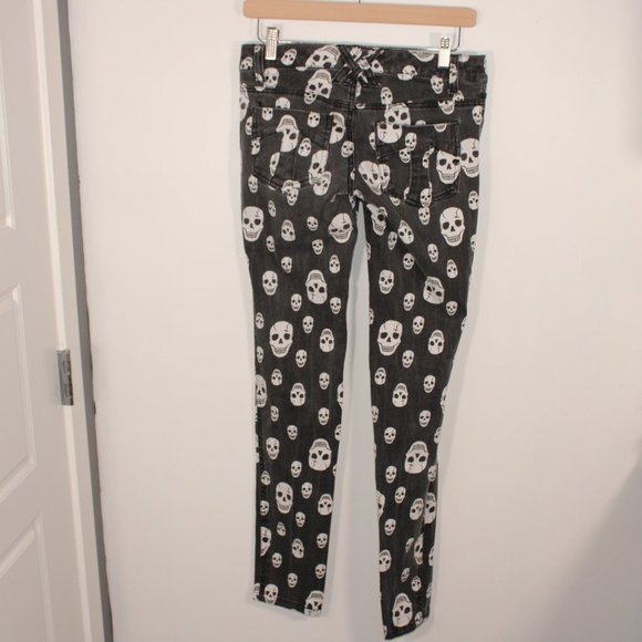 Rare TRIPP NYC WHITE/BLACK SKULL jeans Make an Offer! - Picture 2 of 3